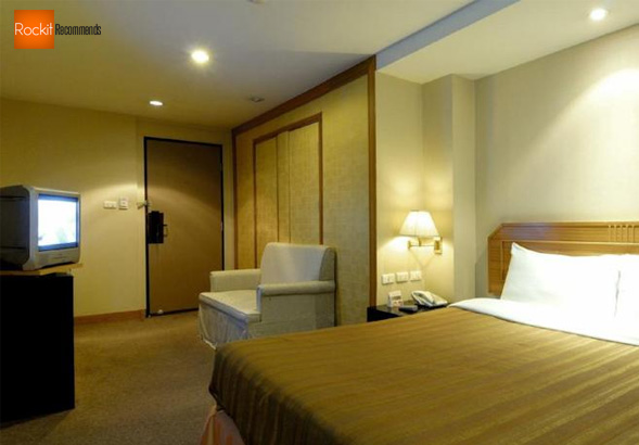 Unico Express review Sukhumvit Soi 3 Bangkok guest friendly hotel cheap